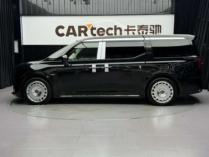 Фото 4 - Zeekr 009