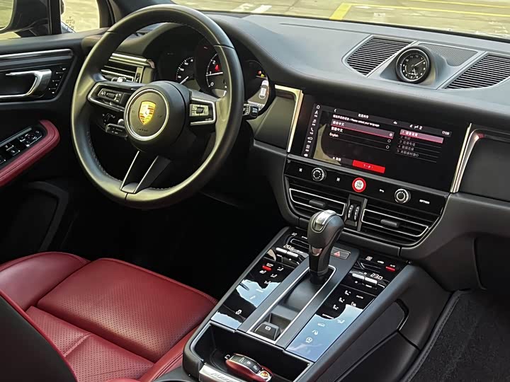 Фото 8 - Porsche Macan