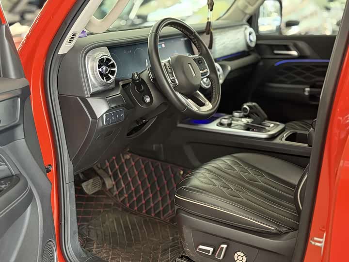 Фото 4 - Tank 300