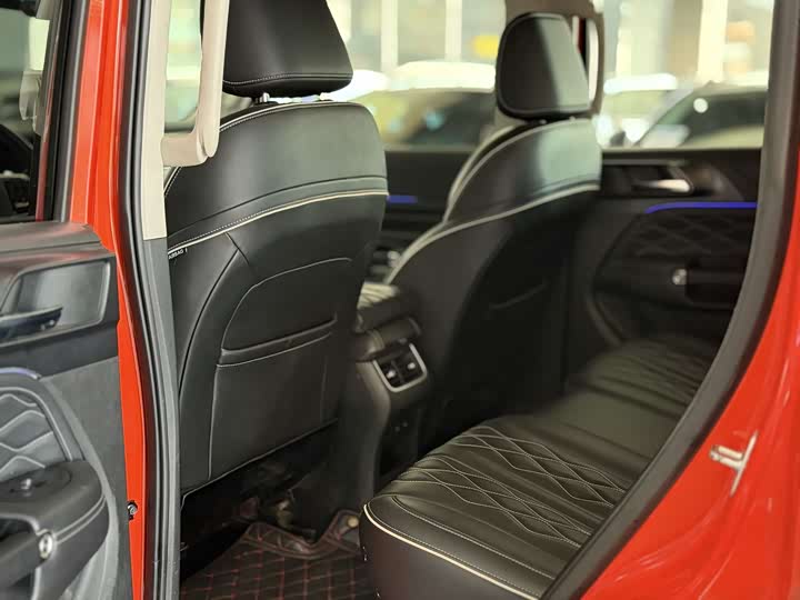 Фото 6 - Tank 300