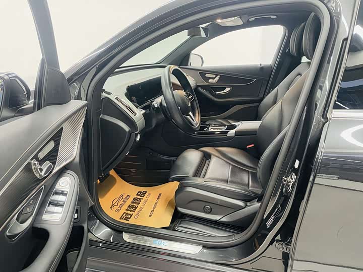 Фото 4 - Mercedes-Benz EQC