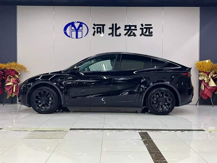 Фото 3 - Tesla Model Y