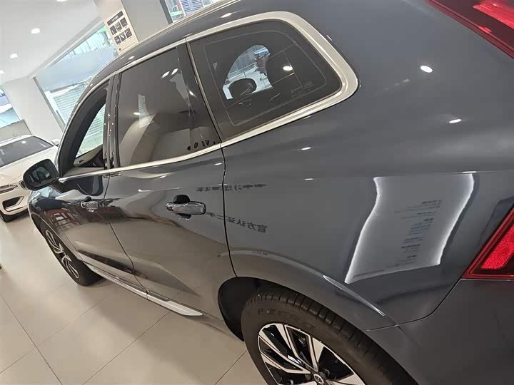 Фото 5 - Volvo XC60