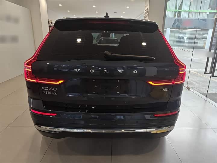 Фото 6 - Volvo XC60