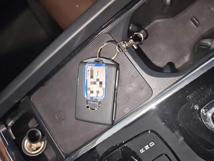 Фото 9 - Volvo XC60