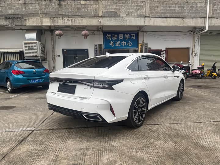 Фото 4 - Chery Arrizo 8