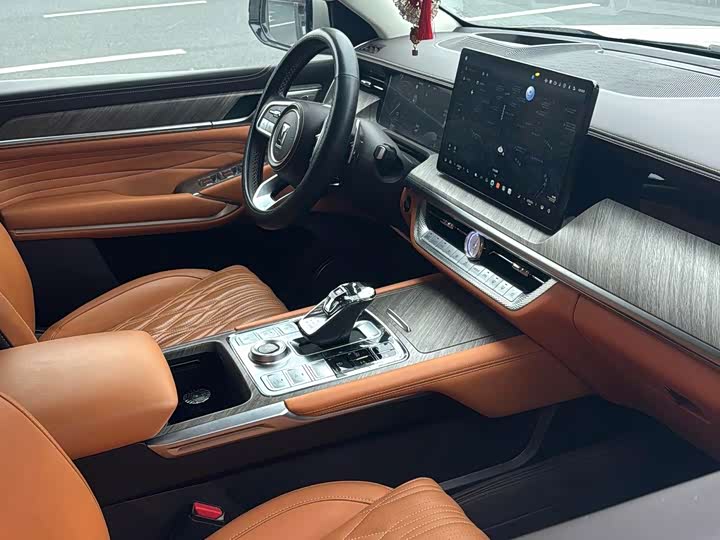 Фото 5 - Tank 500 Hybrid