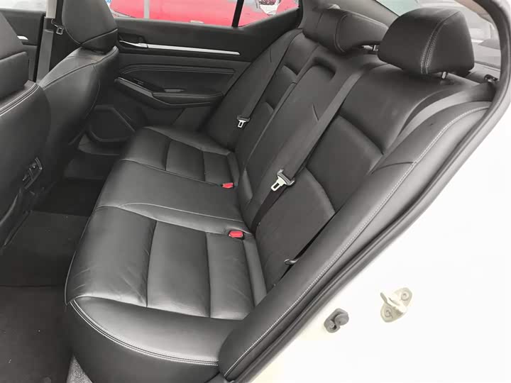 Фото 8 - Nissan Teana