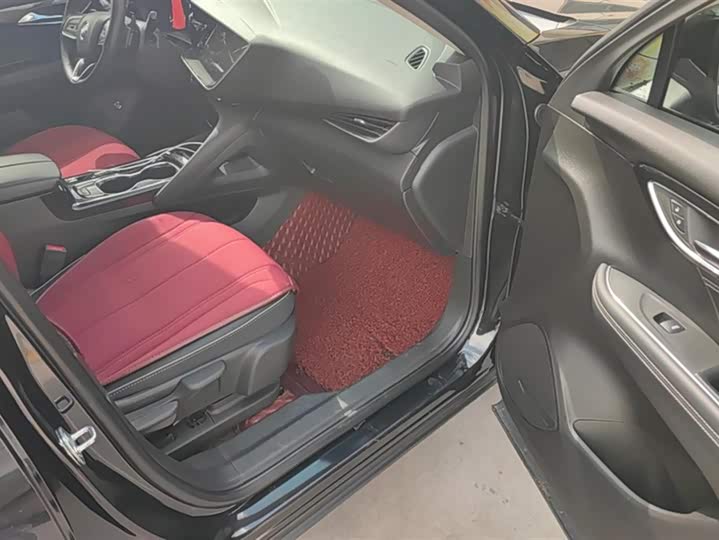 Фото 8 - Buick Envision Plus