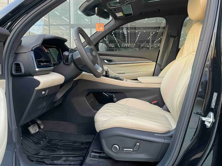 Фото 4 - Geely Monjaro