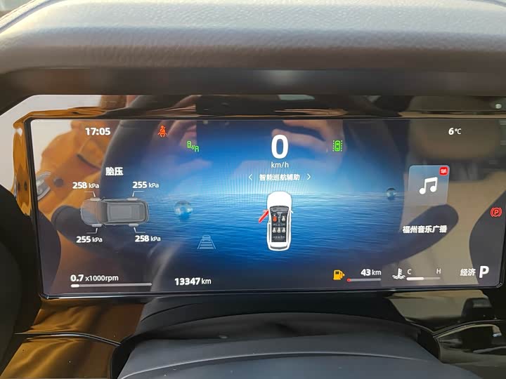 Фото 8 - Geely Monjaro