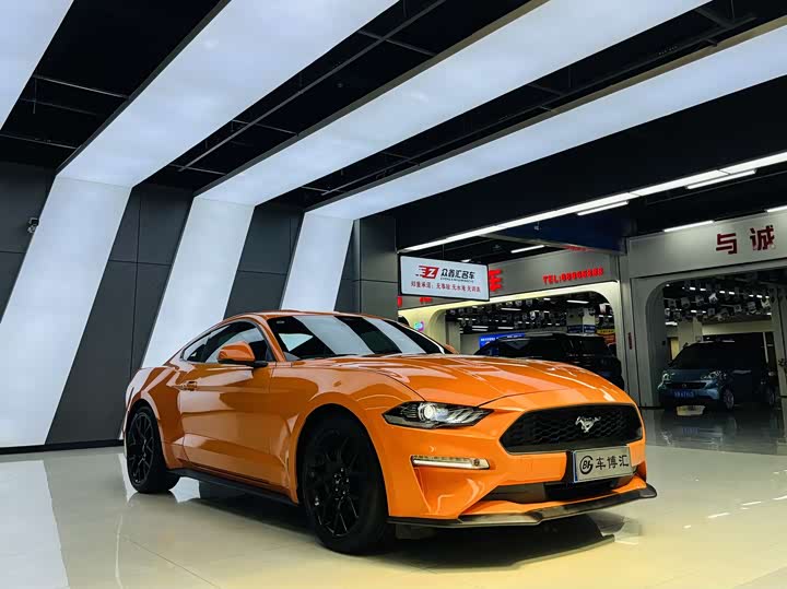 Фото 3 - Ford Mustang