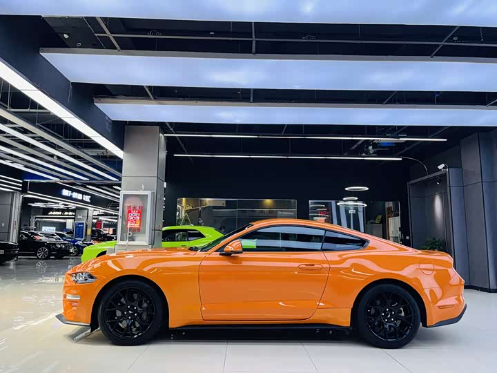 Фото 7 - Ford Mustang