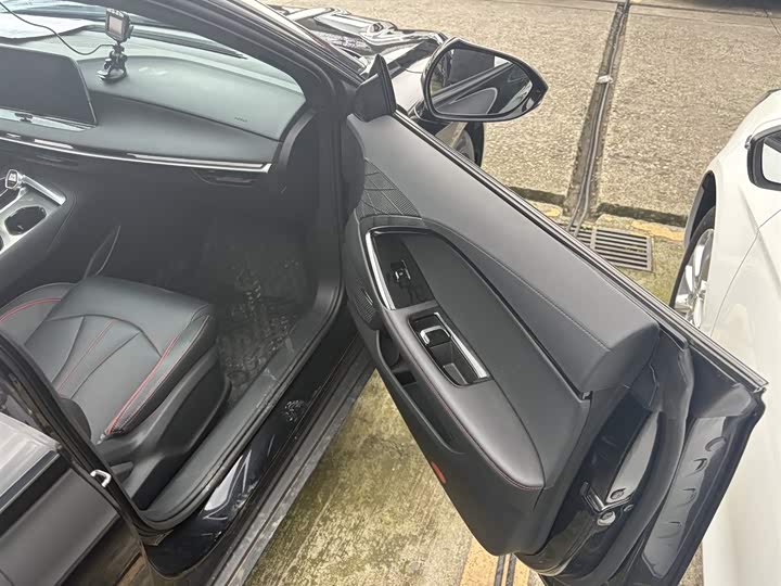 Фото 6 - MG Motor 7