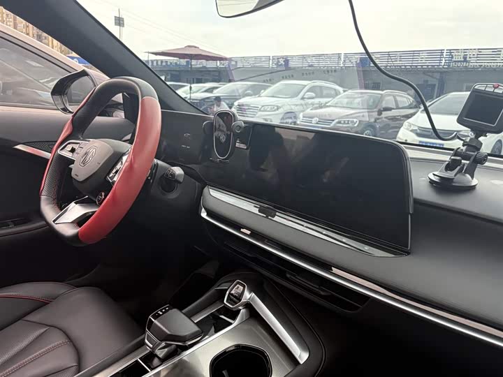 Фото 9 - MG Motor 7