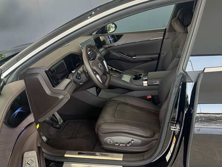 Фото 3 - Denza Z9