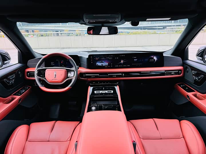 Фото 5 - Lincoln Aviator