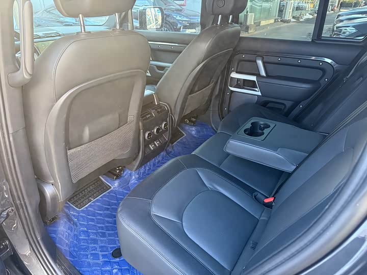 Фото 7 - Land Rover Defender