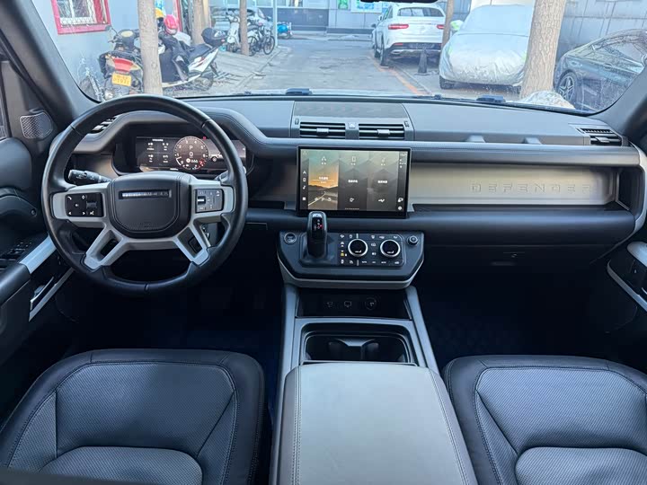 Фото 8 - Land Rover Defender