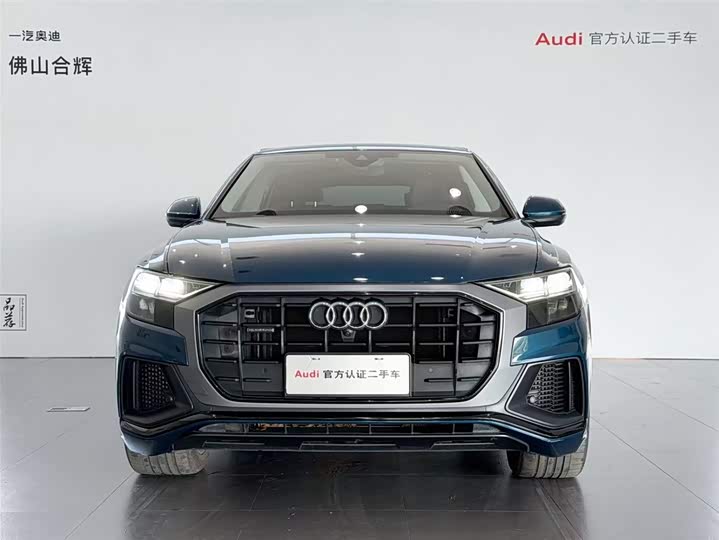 Фото 2 - Audi Q8