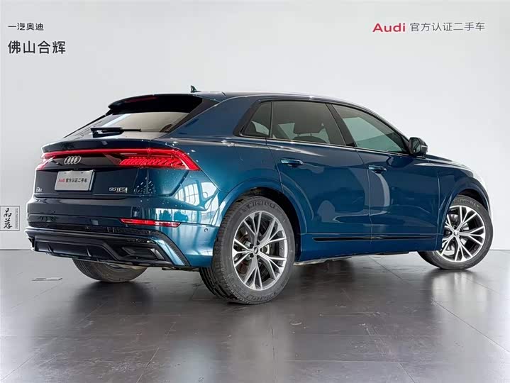 Фото 4 - Audi Q8