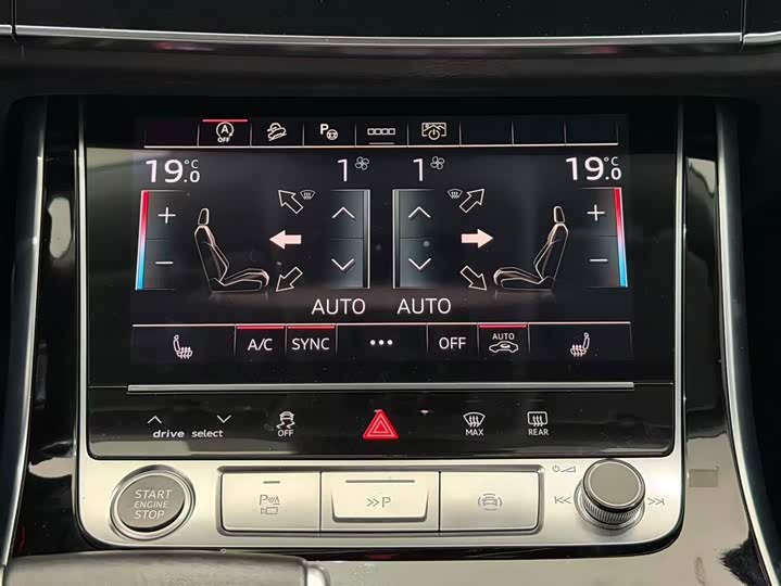 Фото 9 - Audi Q8