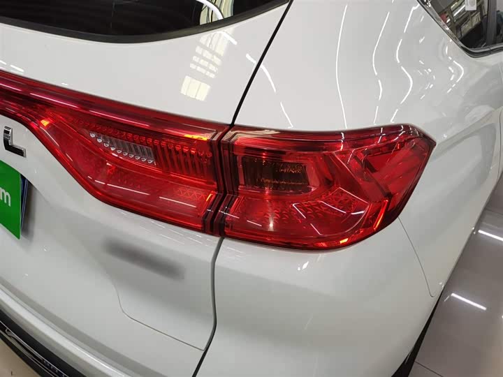 Фото 8 - Haval M6