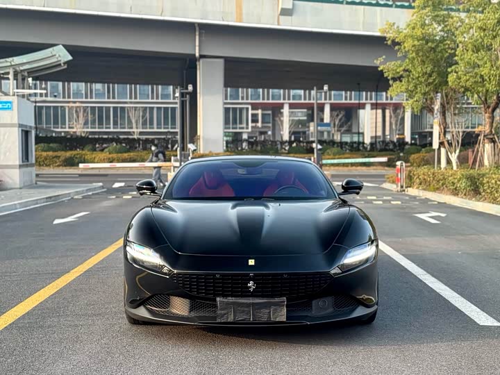 Фото 1 - Ferrari Roma