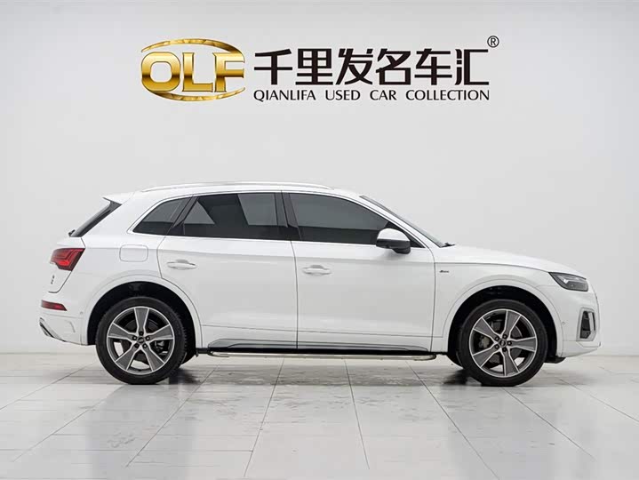 Фото 8 - Audi Q5L