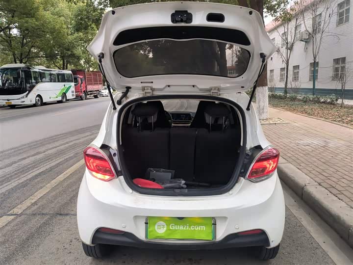 Фото 9 - Changan BenBen E-Star