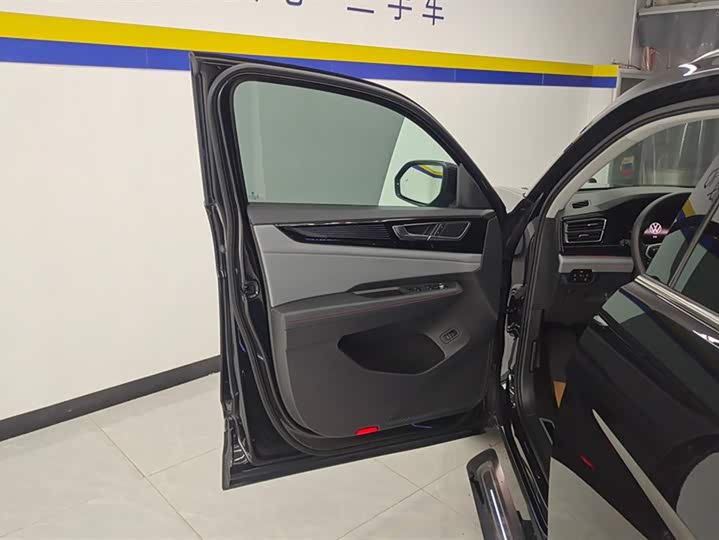 Фото 7 - Volkswagen Teramont X