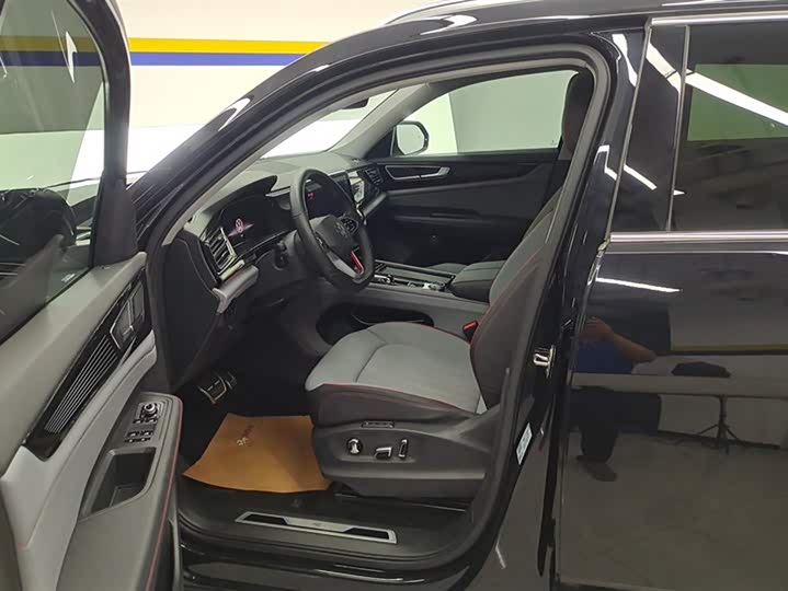 Фото 9 - Volkswagen Teramont X