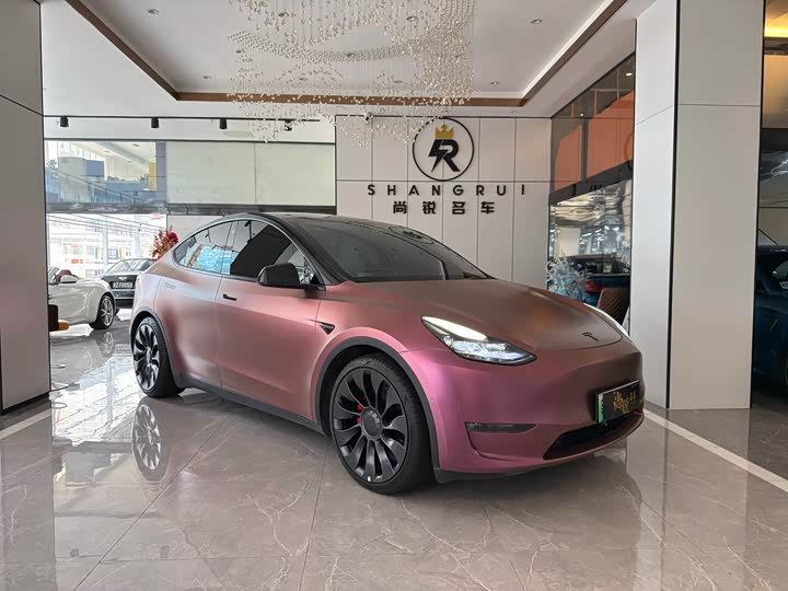 Фото 3 - Tesla Model Y