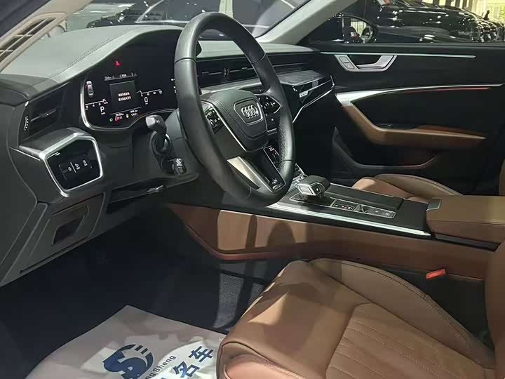 Фото 5 - Audi A6L