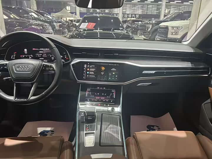 Фото 7 - Audi A6L