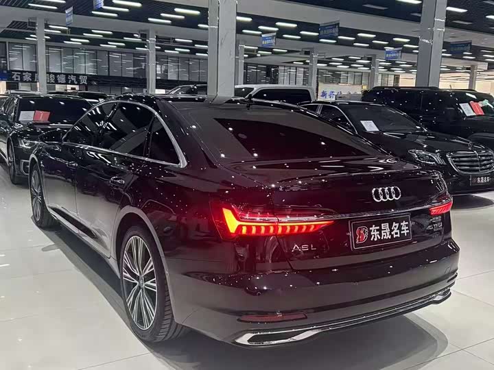 Фото 8 - Audi A6L