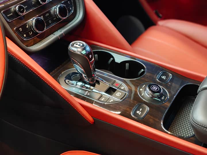 Фото 4 - Bentley Bentayga