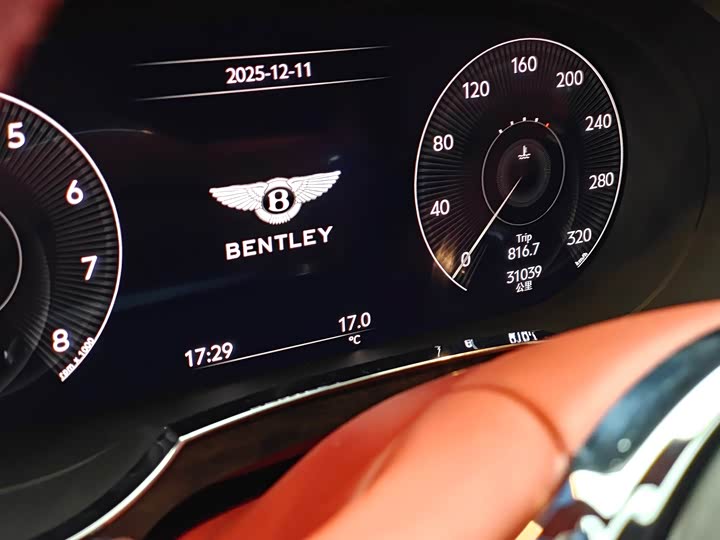 Фото 5 - Bentley Bentayga