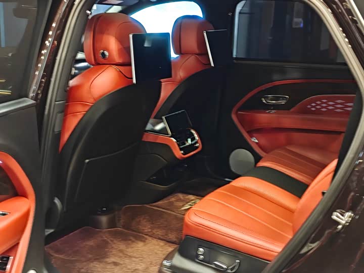 Фото 6 - Bentley Bentayga