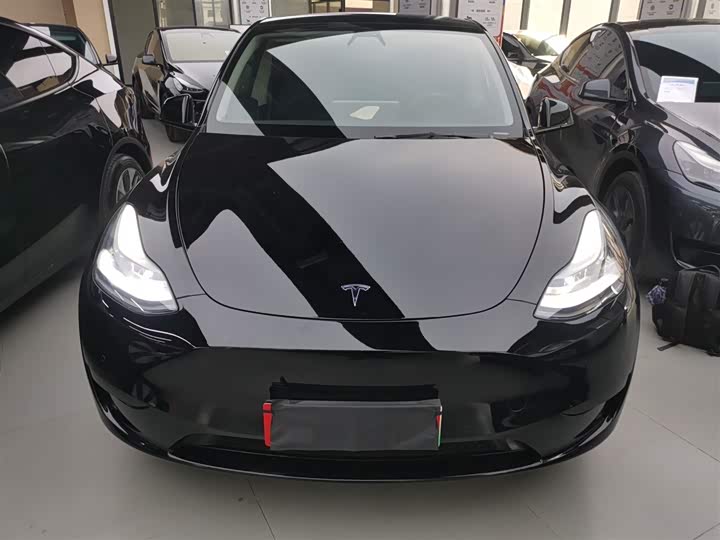 Фото 3 - Tesla Model Y