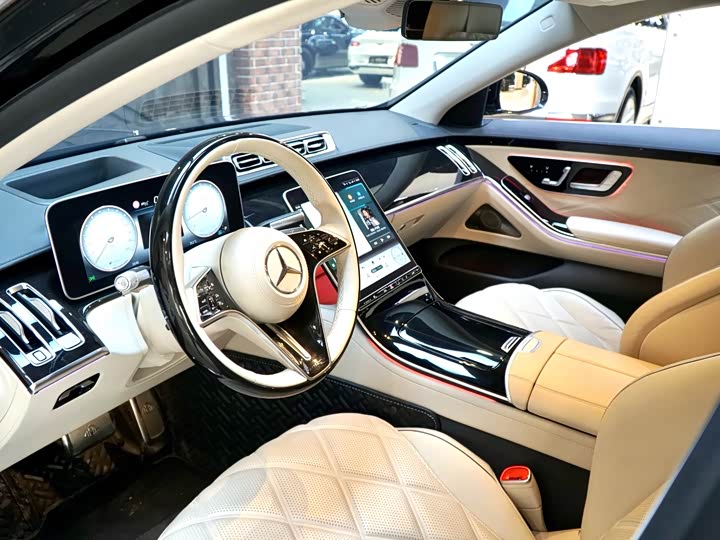 Фото 8 - Mercedes-Benz Maybach S-Class