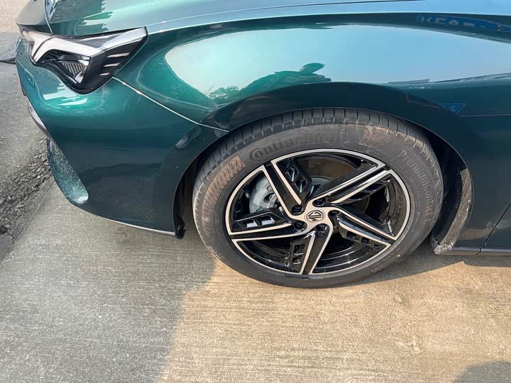 Фото 3 - MG Motor 7