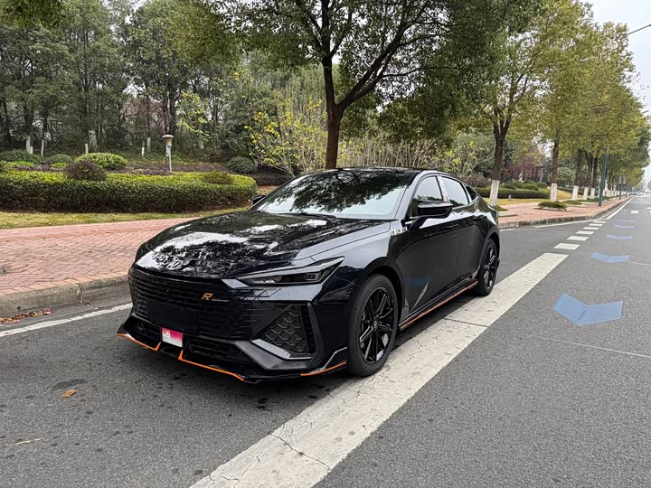 Фото 1 - Changan UNI-V