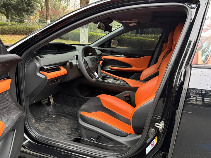 Фото 5 - Changan UNI-V