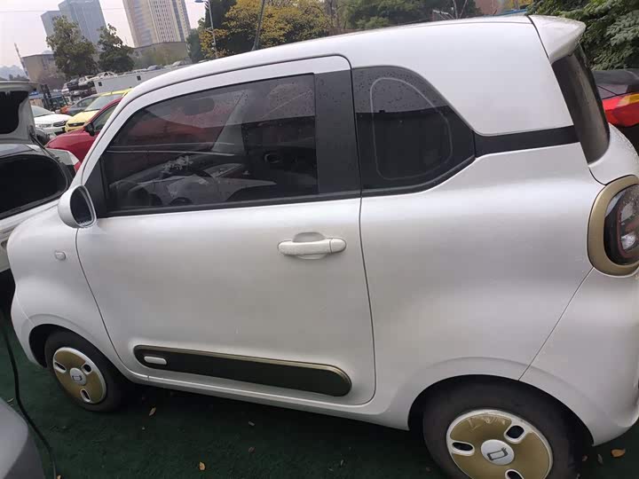 Фото 5 - Bestune Pony