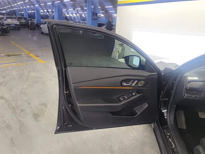 Фото 7 - Honda Accord