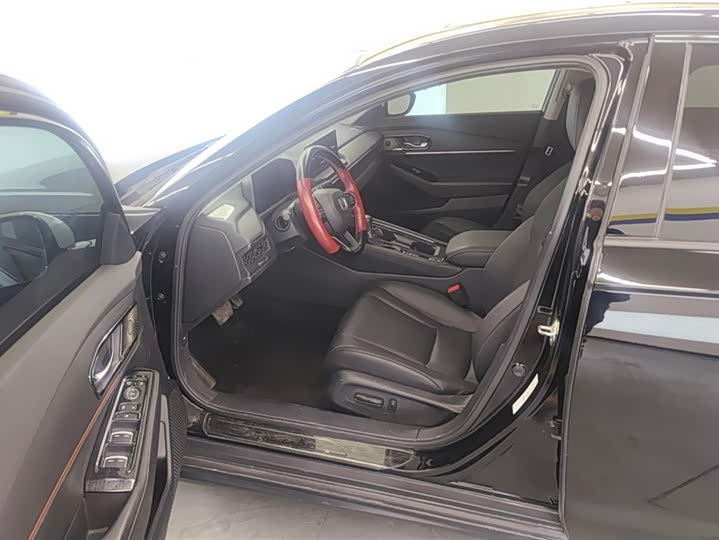 Фото 9 - Honda Accord