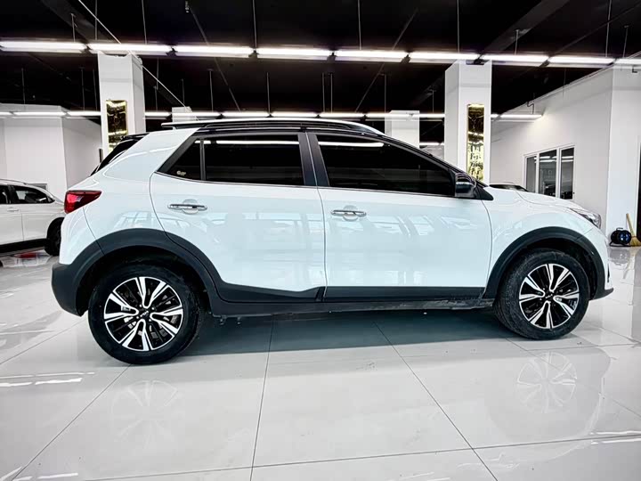 Фото 7 - Kia KX1