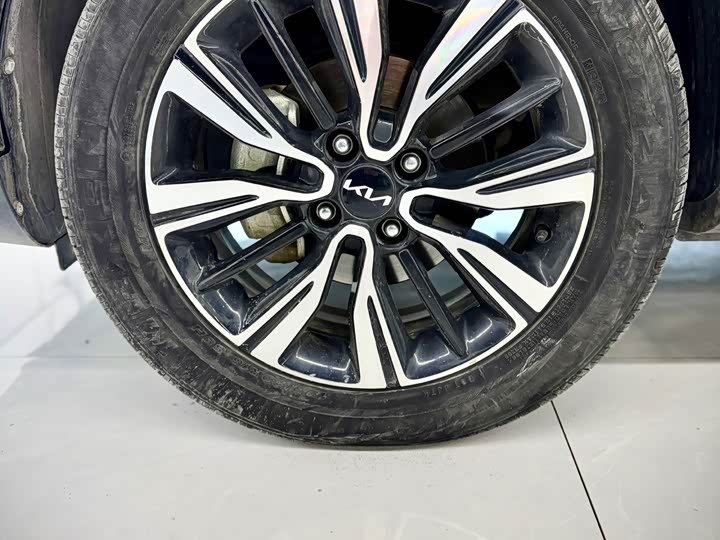 Фото 9 - Kia KX1