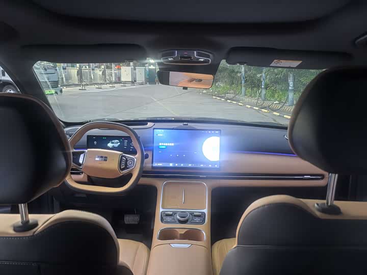 Фото 7 - Geely Galaxy Starship 7